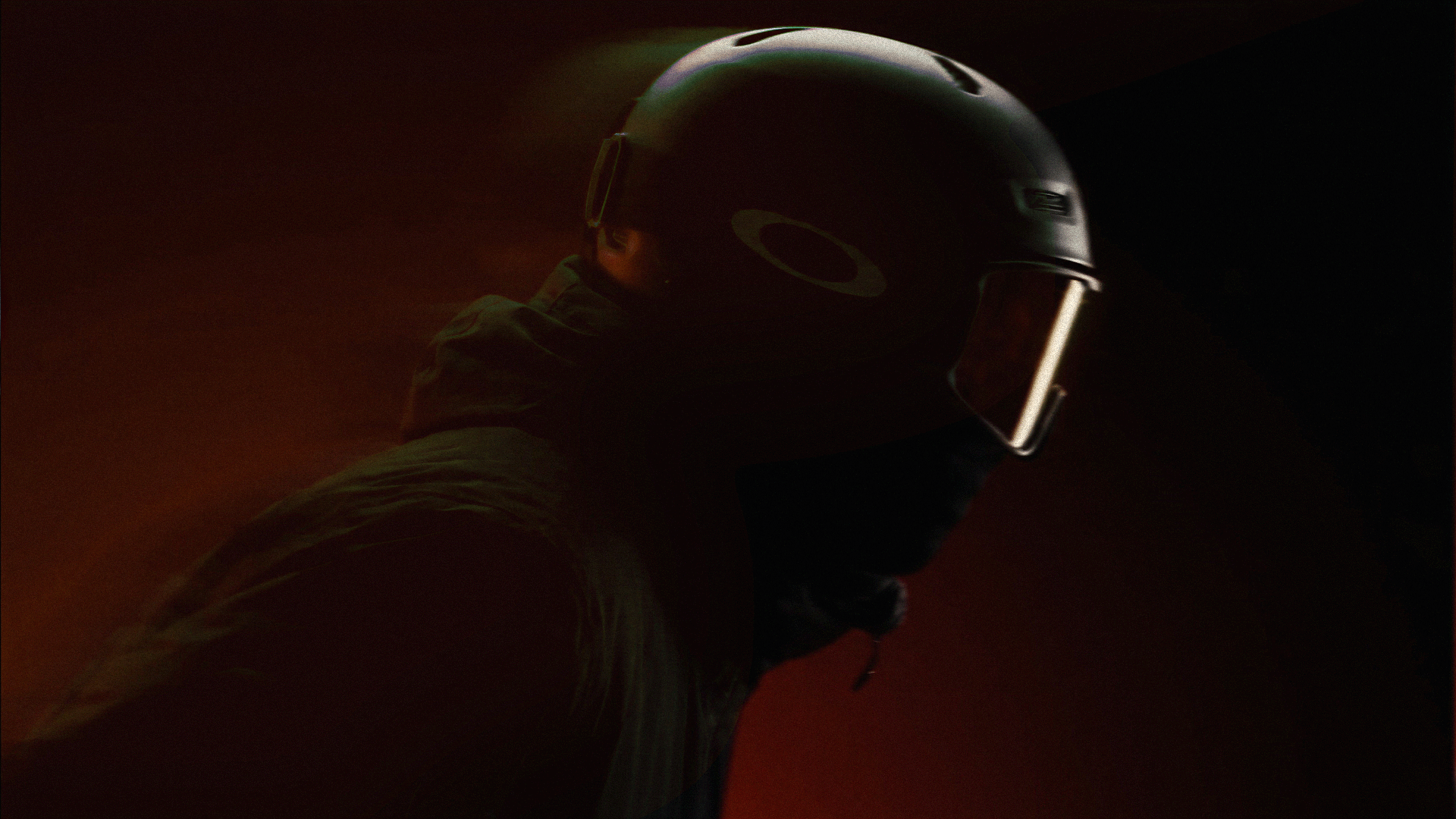 OAKLEY_WEB_STILL_01